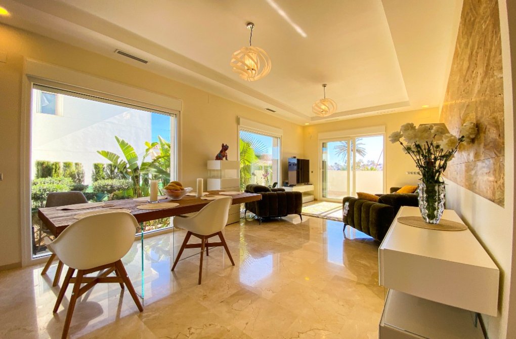 Вторичное жилье - Bилла - La Zenia