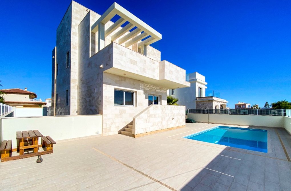 Вторичное жилье - Bилла - La Zenia