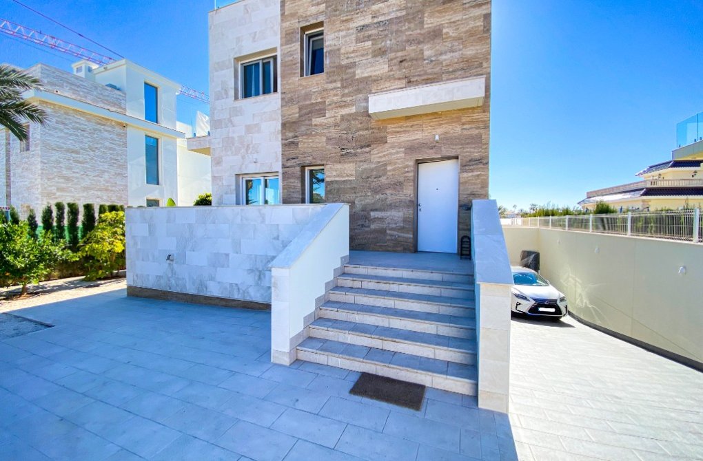 Вторичное жилье - Bилла - La Zenia