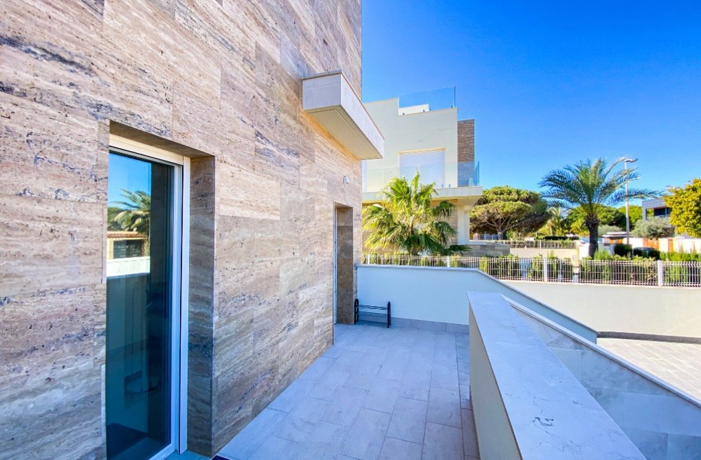 Вторичное жилье - Bилла - La Zenia