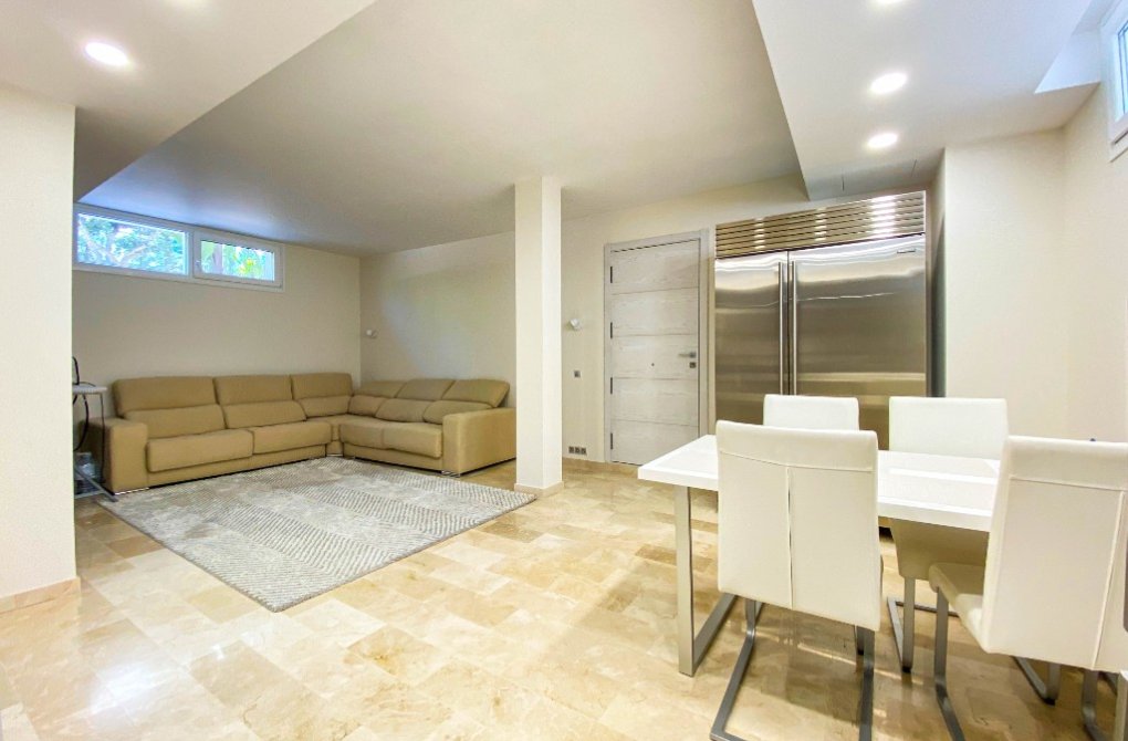 Вторичное жилье - Bилла - La Zenia