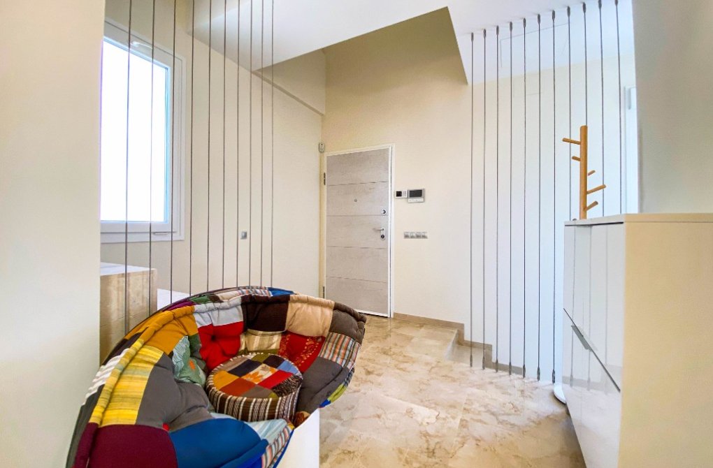 Вторичное жилье - Bилла - La Zenia