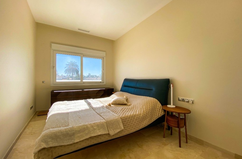 Вторичное жилье - Bилла - La Zenia