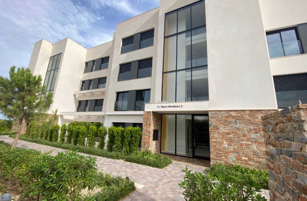 Resale - Apartment - Las Colinas - Las Colinas Golf