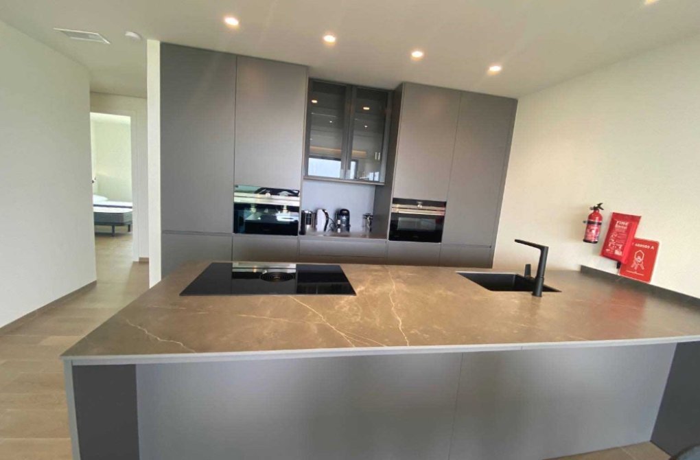 Resale - Apartment - Las Colinas - Las Colinas Golf