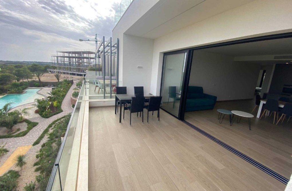 Resale - Apartment - Las Colinas - Las Colinas Golf