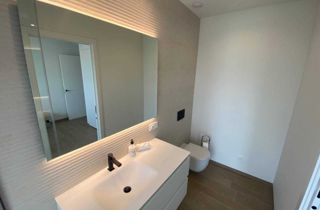 Resale - Apartment - Las Colinas - Las Colinas Golf