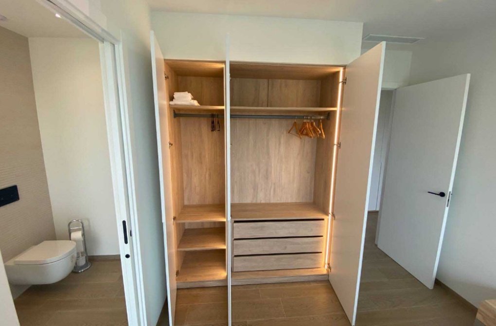 Resale - Apartment - Las Colinas - Las Colinas Golf