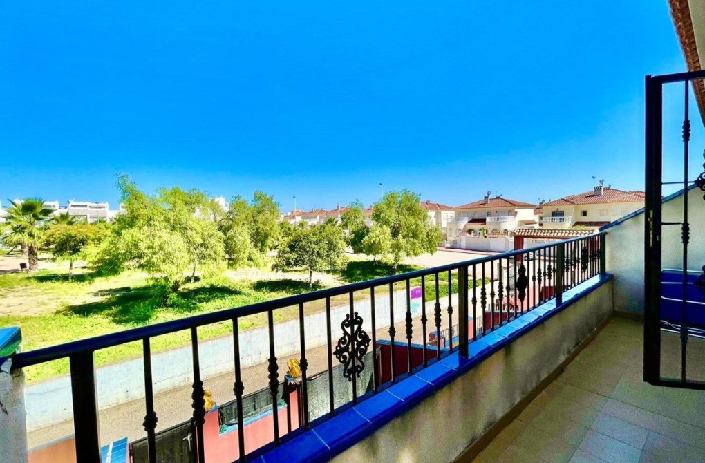 Resale - Terraced house - Torrevieja - Aguas Nuevas