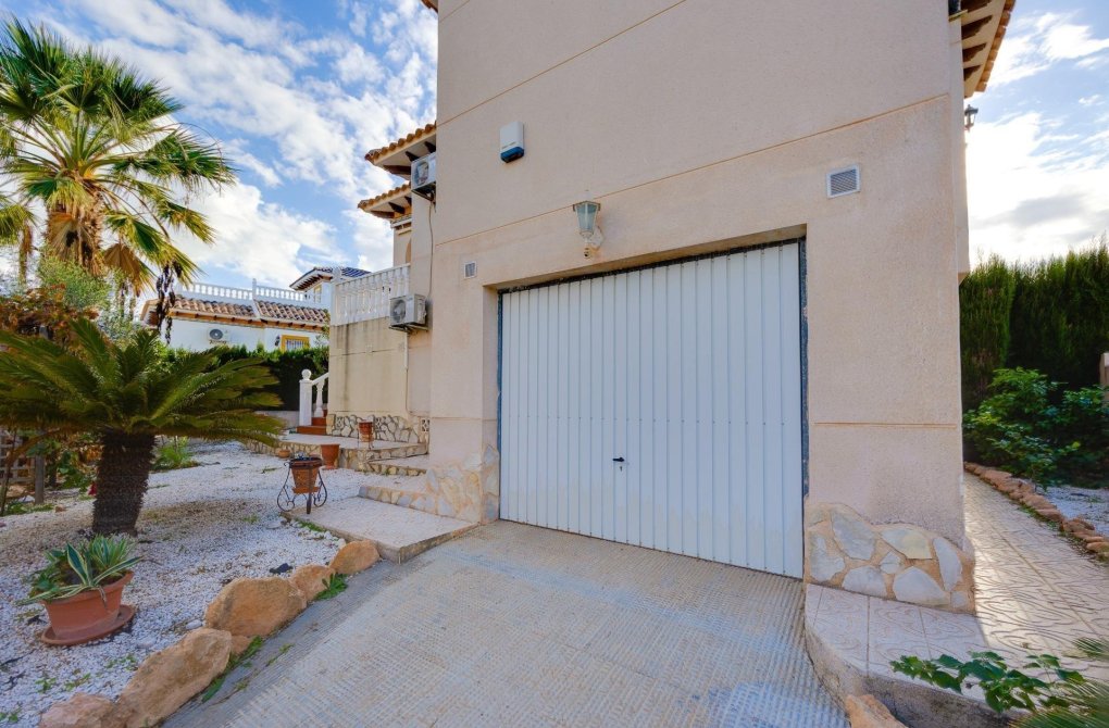 Resale - Villa - Orihuela Costa - Playa Flamenca