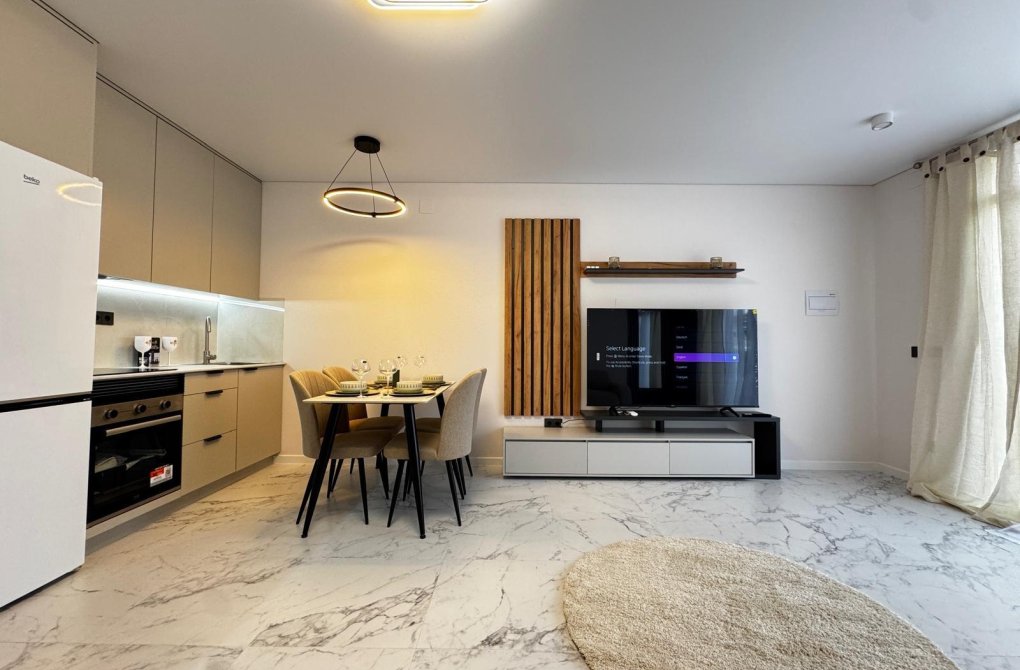 Resale - Bungalow - Torrevieja - La Siesta - El Salado - Torreta