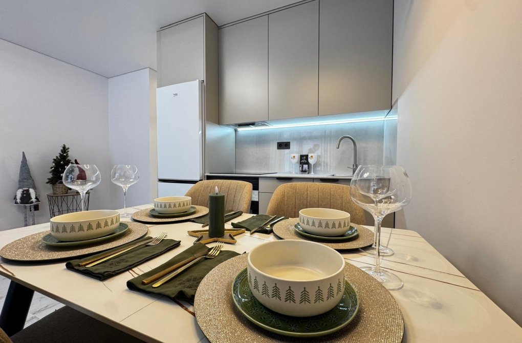 Resale - Bungalow - Torrevieja - La Siesta - El Salado - Torreta