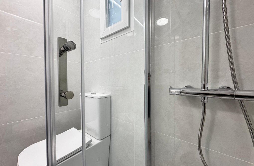 Resale - Bungalow - Torrevieja - La Siesta - El Salado - Torreta