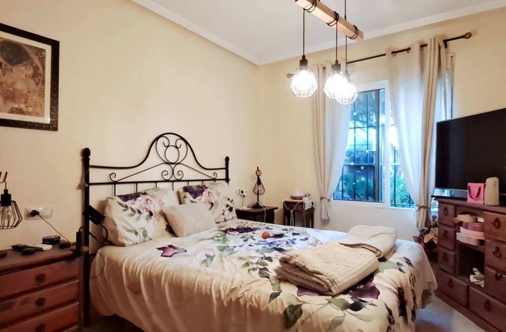 Rynek wtórny - Pół - Torrevieja - Parque Acuático - Sector 25