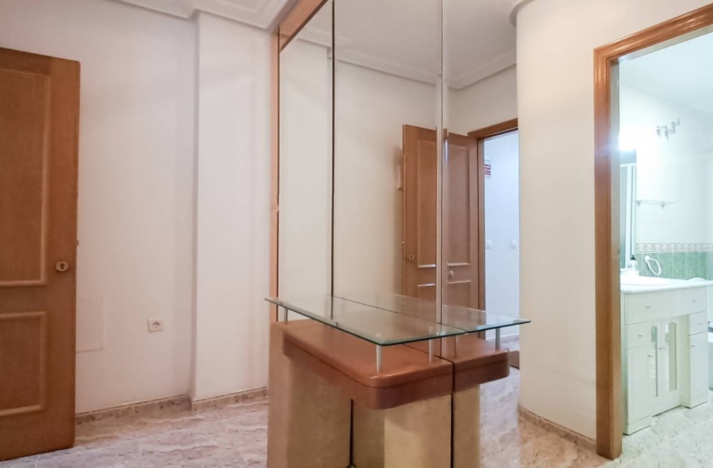 Rynek wtórny - Apartament - Torrevieja - Playa del cura