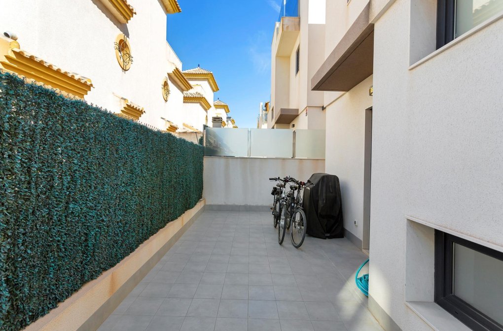 Reventa - Chalet - Torrevieja - Sector 25