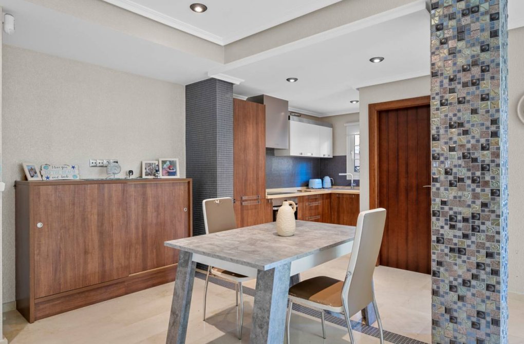 Resale - Apartment - Cabo Roig