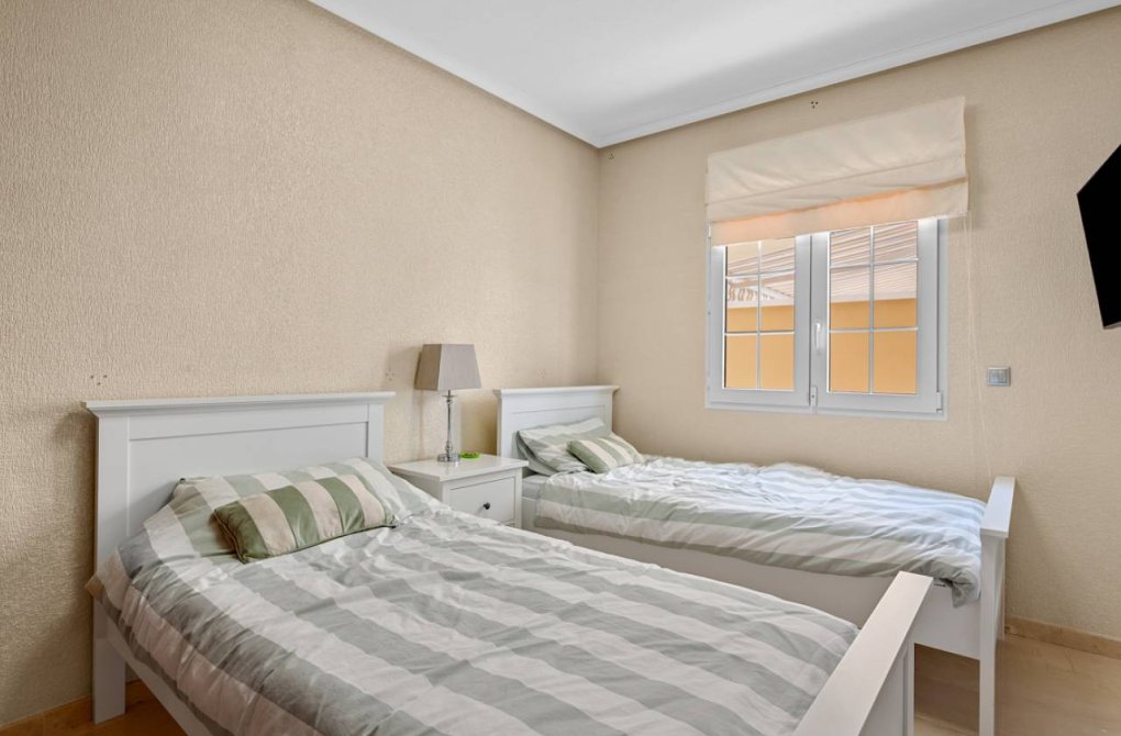 Resale - Apartment - Cabo Roig