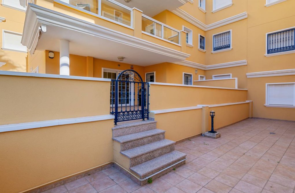 Resale - Apartment - Cabo Roig