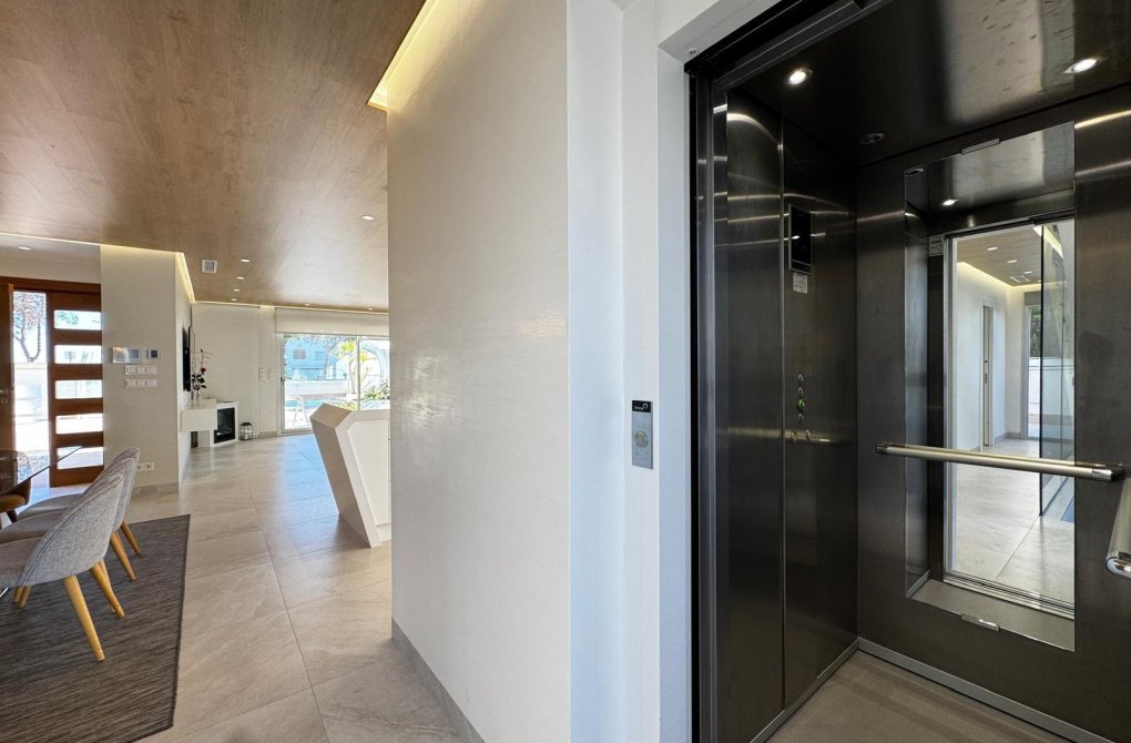 Вторичное жилье - Bилла - Orihuela Costa - Campoamor