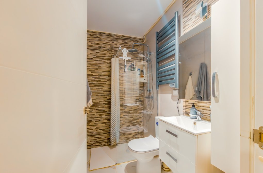 Resale - Apartamento - Torrevieja - Playa de la mata