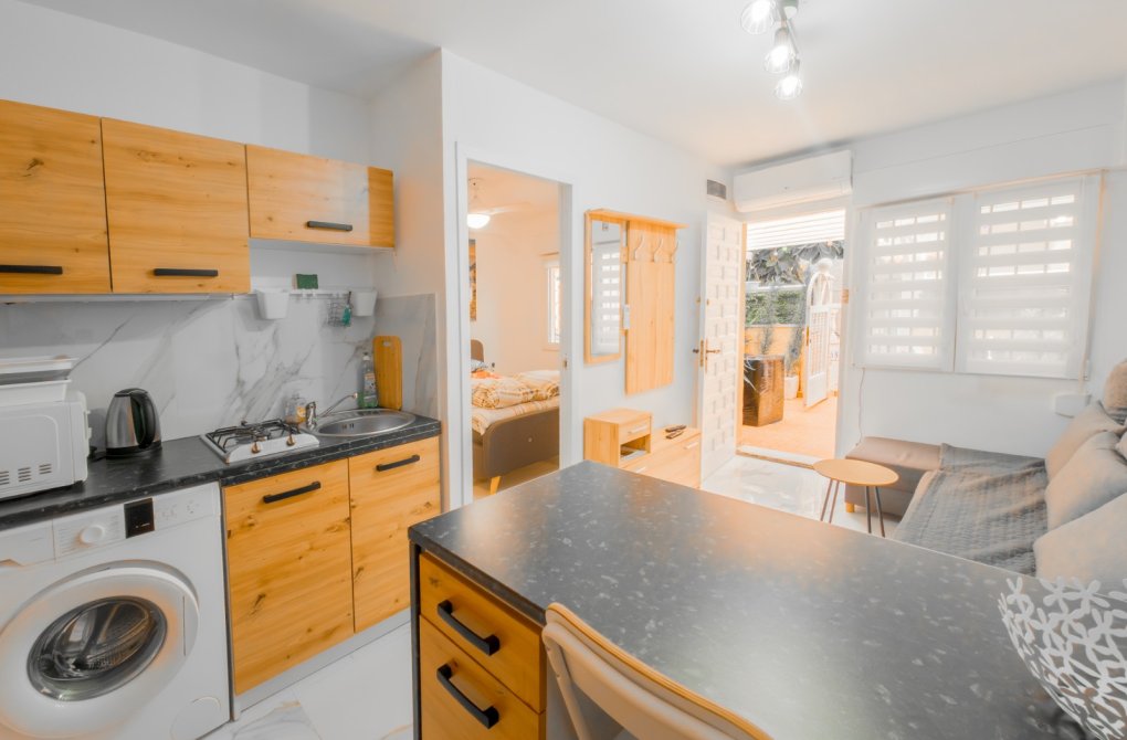 Resale - Apartamento - Torrevieja - Playa de la mata