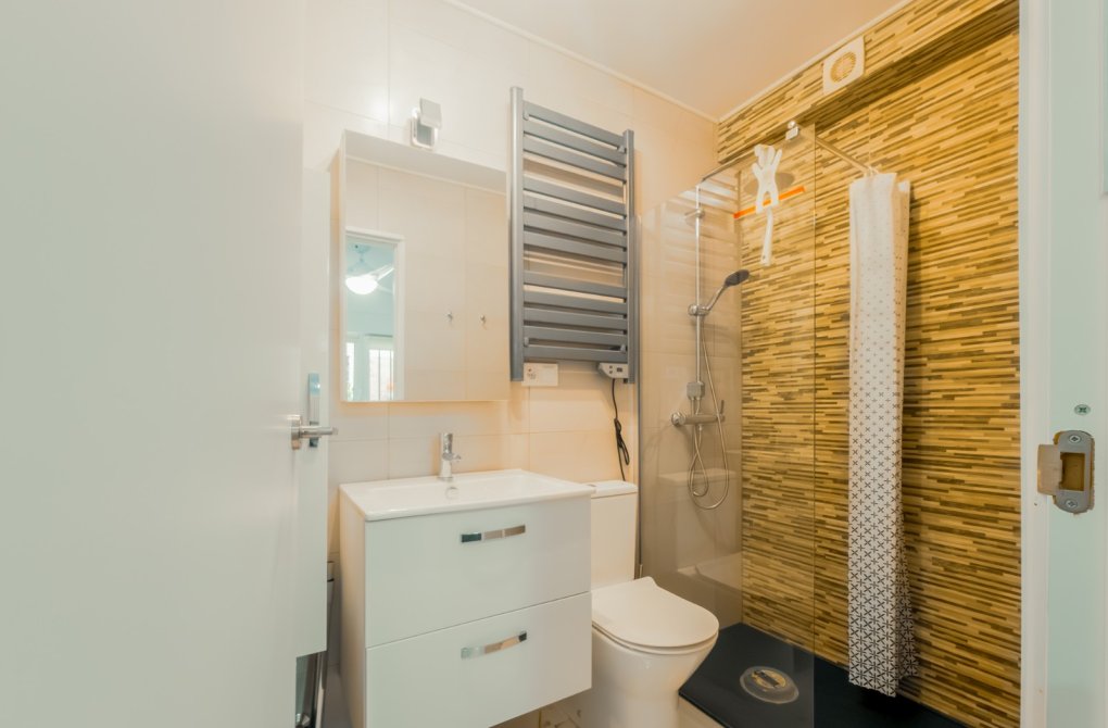 Resale - Apartamento - Torrevieja - Playa de la mata