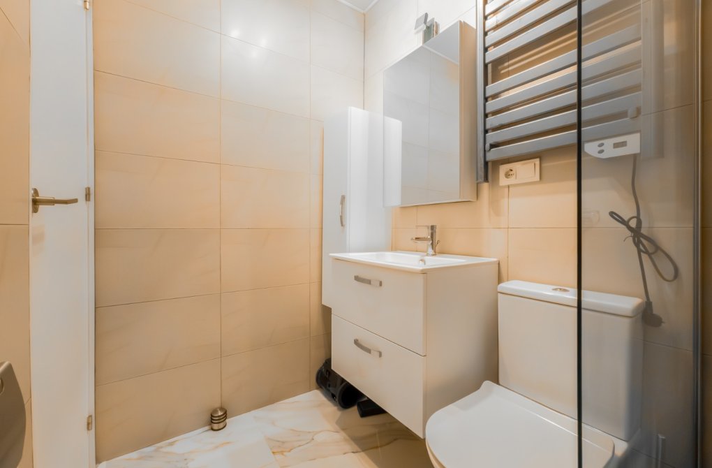 Resale - Apartamento - Torrevieja - Playa de la mata