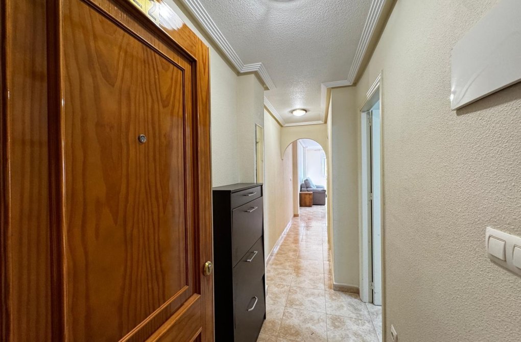 Resale - Apartment - Torrevieja - Centro