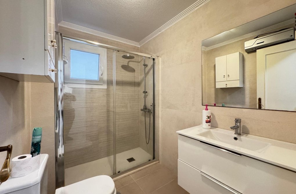 Resale - Apartment - Torrevieja - Centro