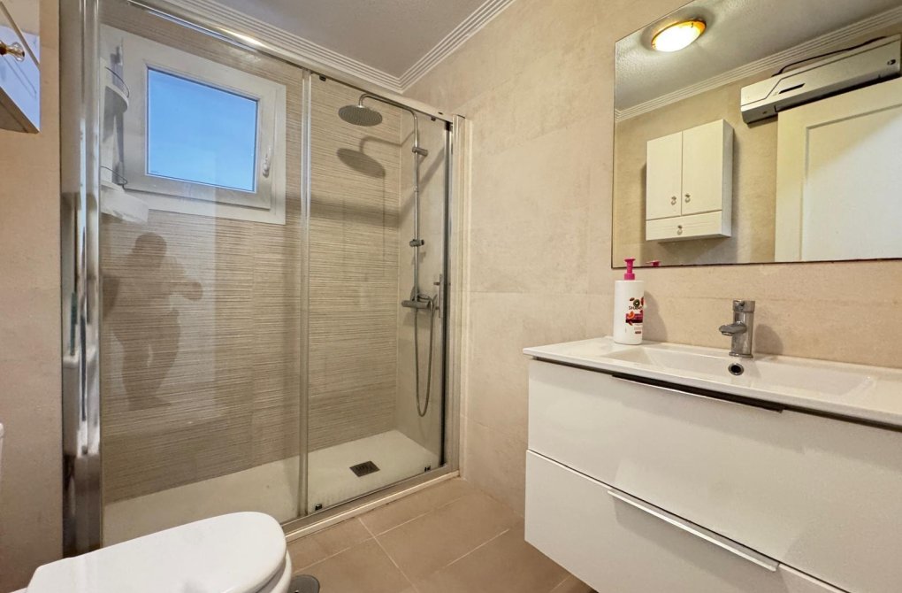 Resale - Apartment - Torrevieja - Centro