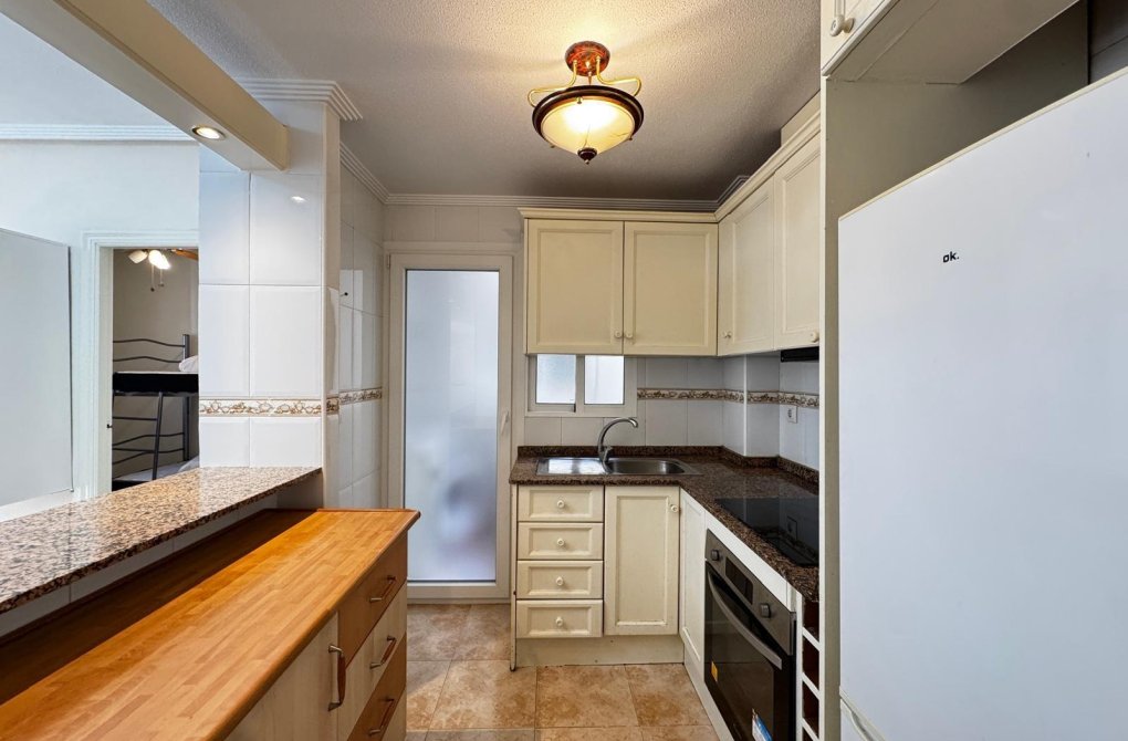Resale - Apartment - Torrevieja - Centro