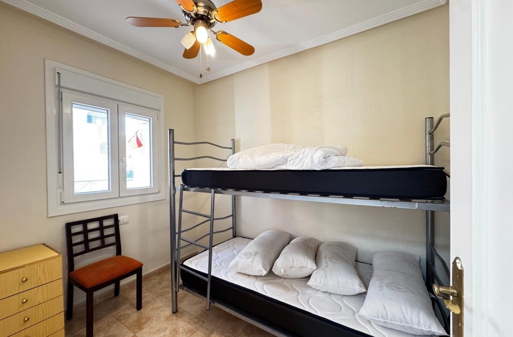 Resale - Apartment - Torrevieja - Centro