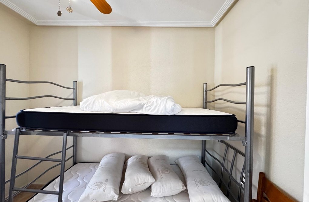 Resale - Apartment - Torrevieja - Centro