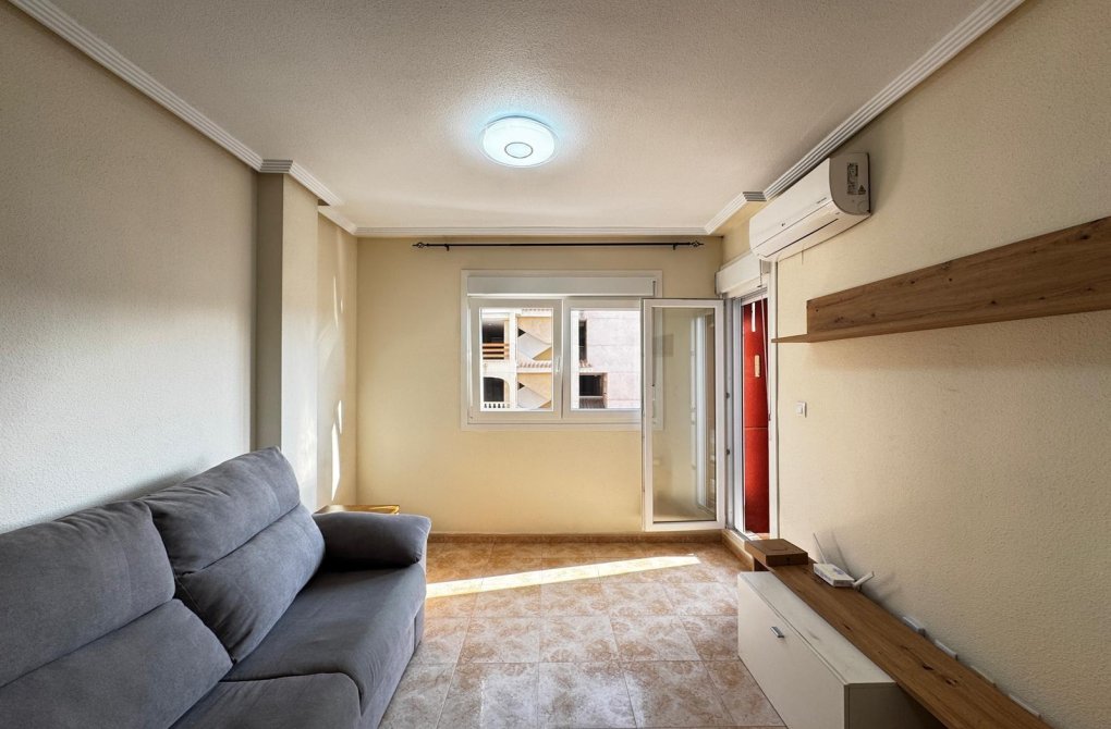 Resale - Apartment - Torrevieja - Centro