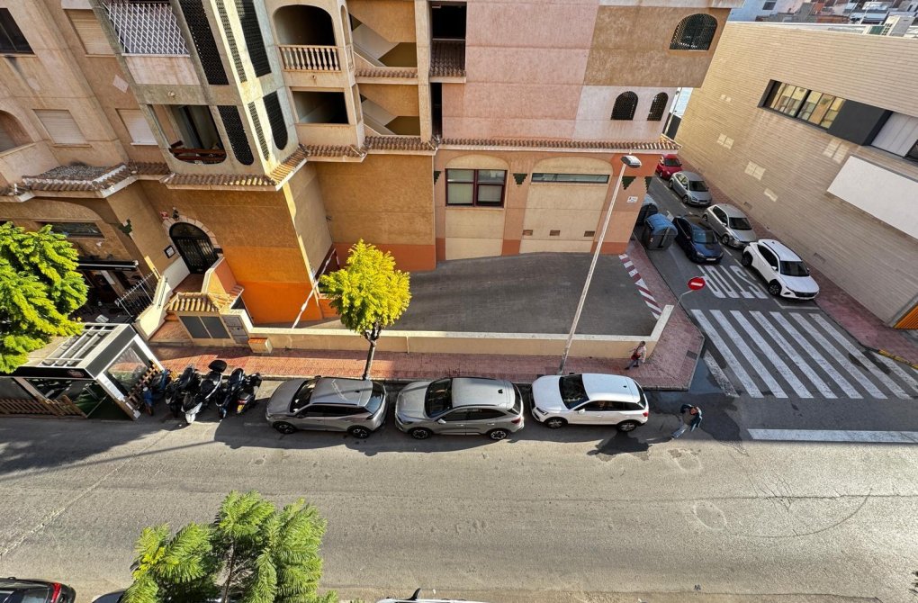 Resale - Apartment - Torrevieja - Centro
