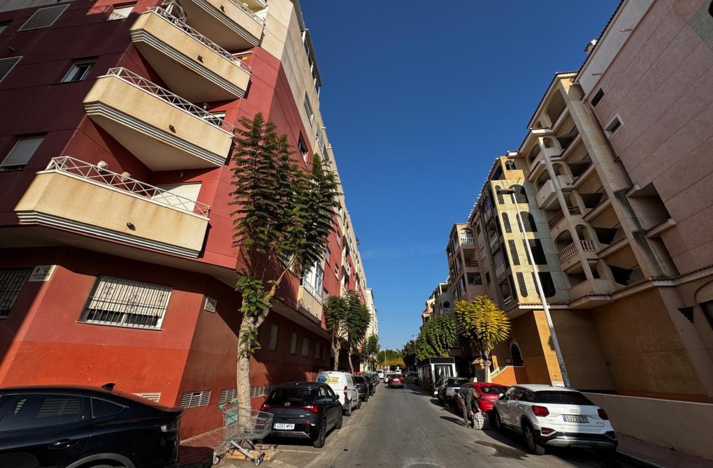 Resale - Apartment - Torrevieja - Centro