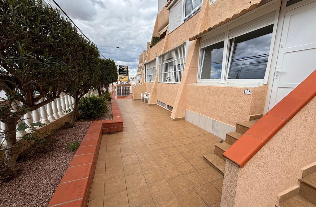 Вторичное жилье - Квартира - Torrevieja - Torreblanca