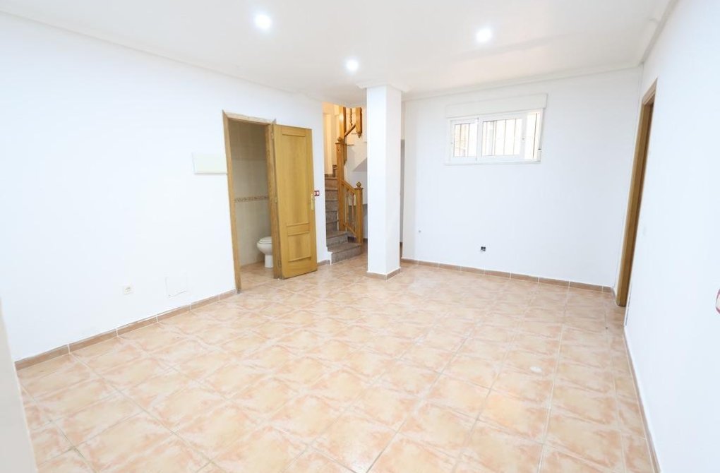 Resale - Chalet - Orihuela Costa - Villamartín-Las Filipinas