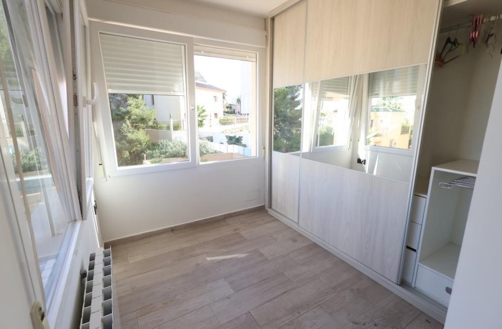 Resale - Chalet - Orihuela Costa - Villamartín-Las Filipinas