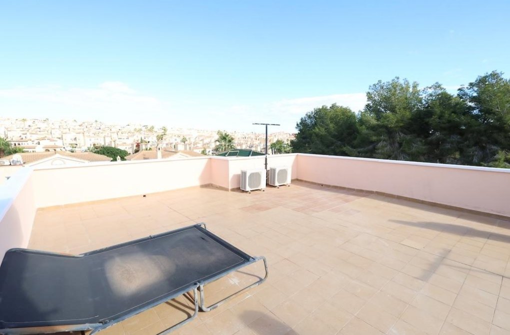 Resale - Chalet - Orihuela Costa - Villamartín-Las Filipinas