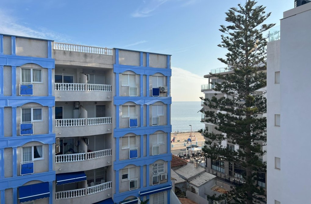 Вторичное жилье - Квартира - Torrevieja - Playa de los locos
