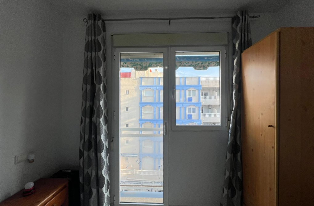 Вторичное жилье - Квартира - Torrevieja - Playa de los locos