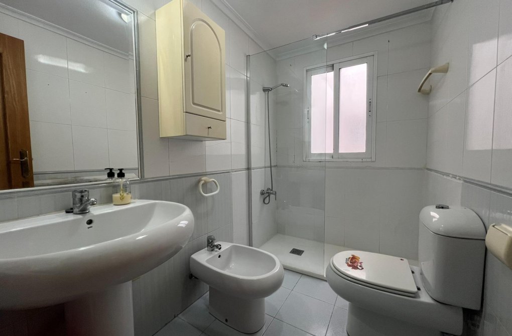 Вторичное жилье - Квартира - Torrevieja - Playa de los locos