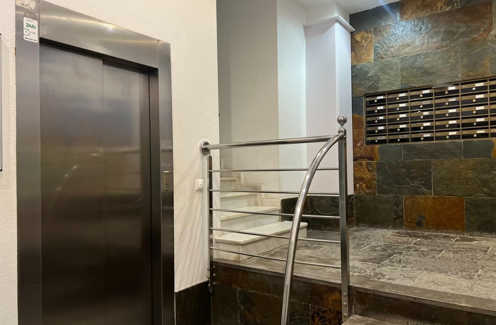 Вторичное жилье - Квартира - Torrevieja - Playa de los locos