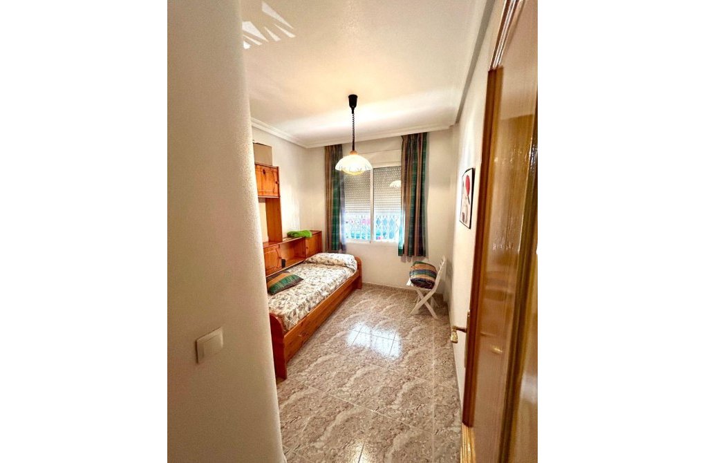 Reventa - Apartamento - Torrevieja - Estacion de autobuses