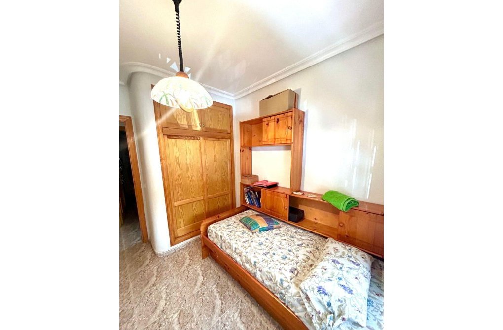 Reventa - Apartamento - Torrevieja - Estacion de autobuses