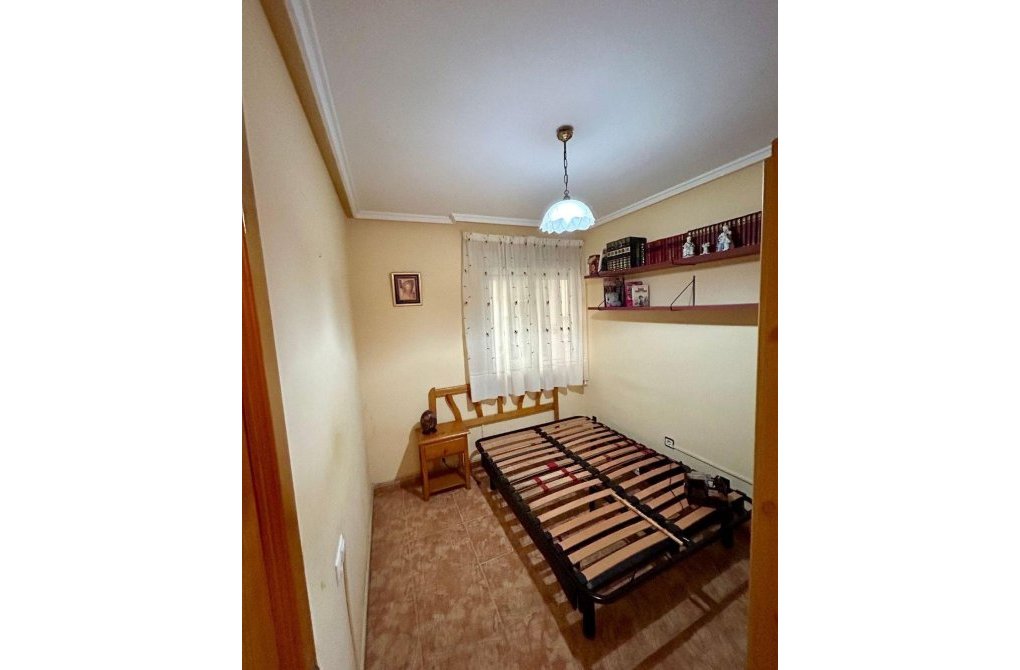 Вторичное жилье - Квартира - Torrevieja - Playa del cura