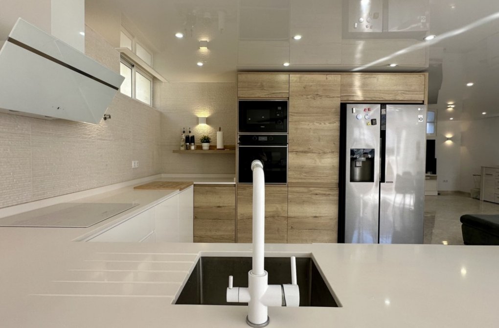 Reventa - Villa independiente - Orihuela Costa - Los Altos