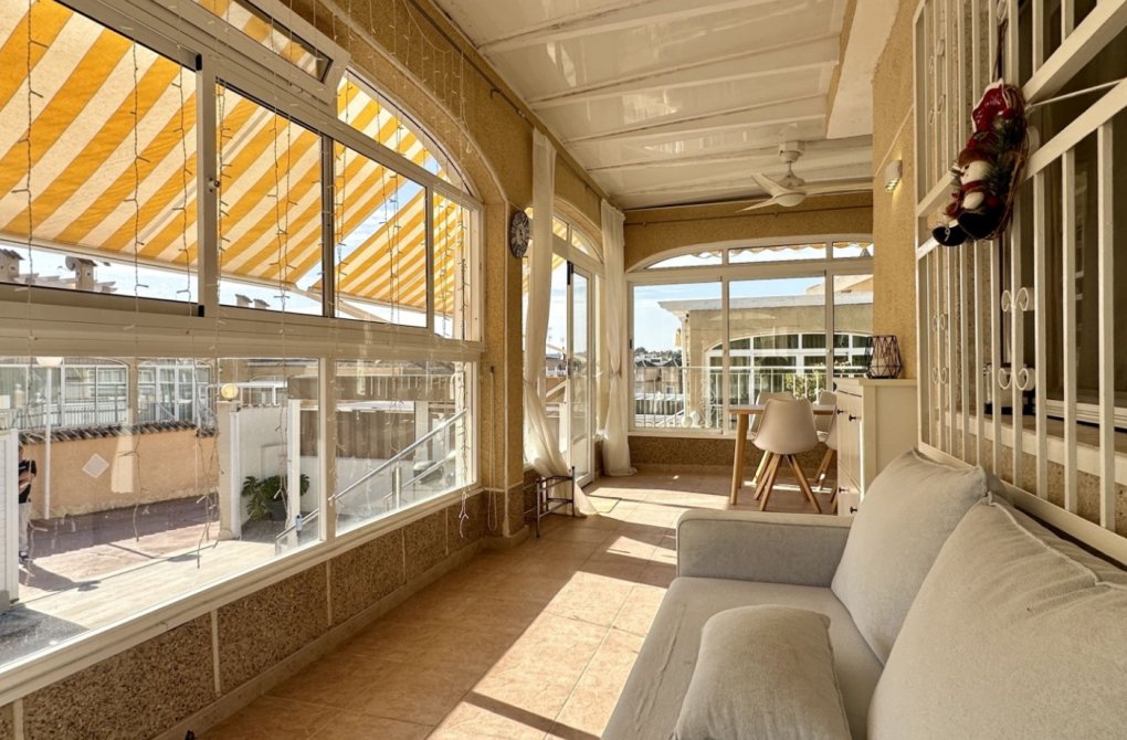 Reventa - Villa independiente - Orihuela Costa - Los Altos